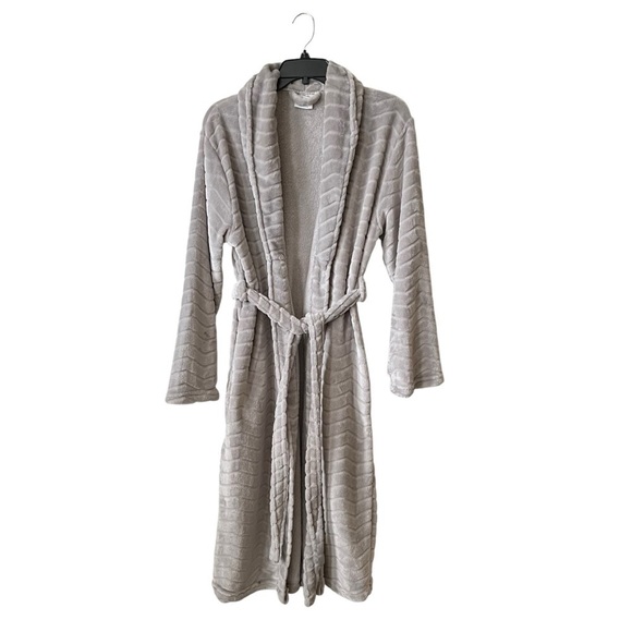 CVS Robe Women's One Size Fits Most Gray Long Sleeve Tie Waist Plush Cozy Warm - Picture 1 of 5